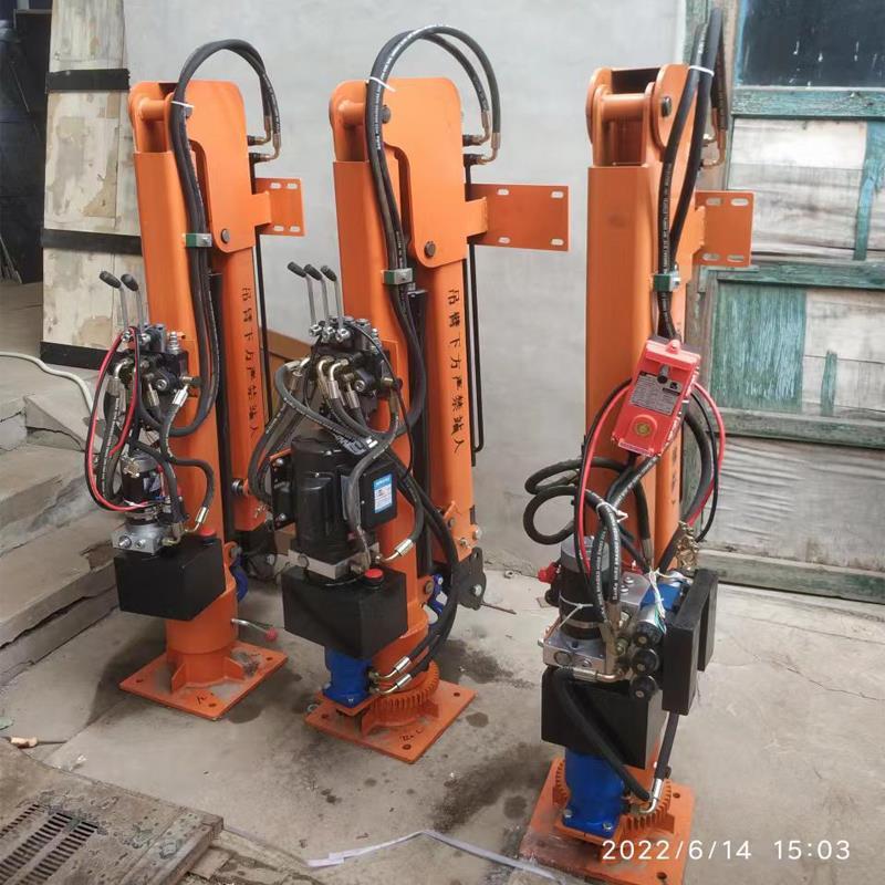 新宾满族自治县重汽蓝牌随车吊 3.2吨 国六动力强 液压驱动 农用自卸起重机